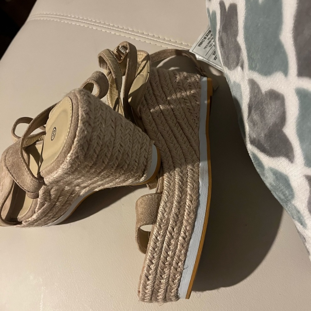 Very nice styled, espadrilles New